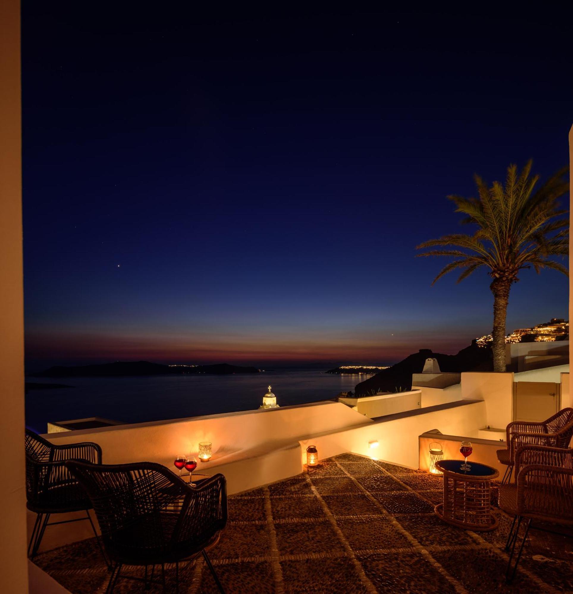 Anemos Family Suites Fira  Exteriér fotografie