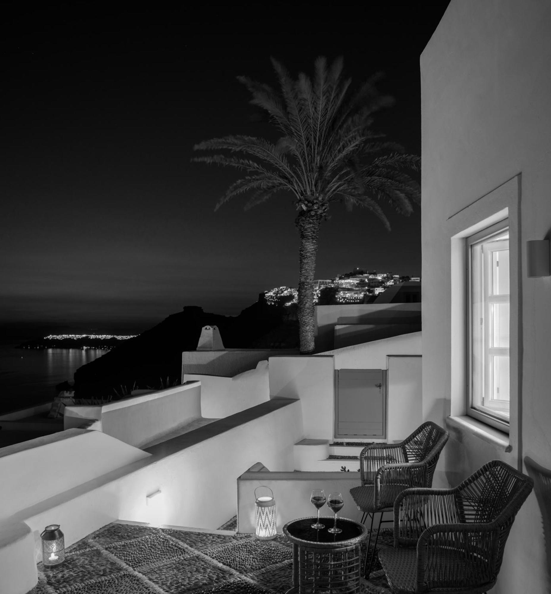 Anemos Family Suites Fira  Exteriér fotografie