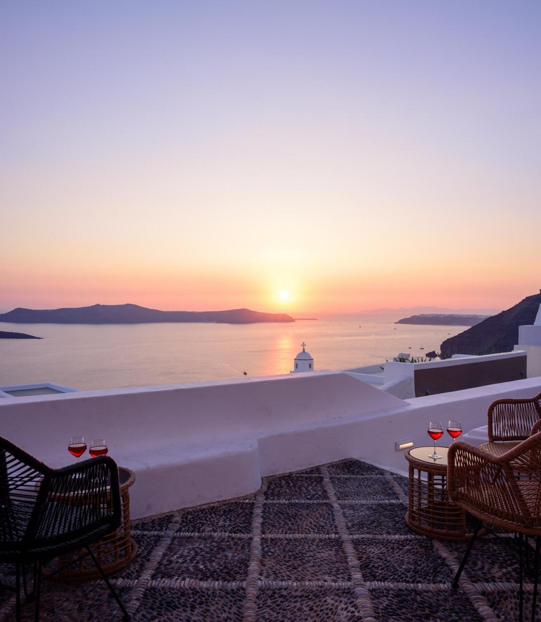 Anemos Family Suites Fira  Exteriér fotografie
