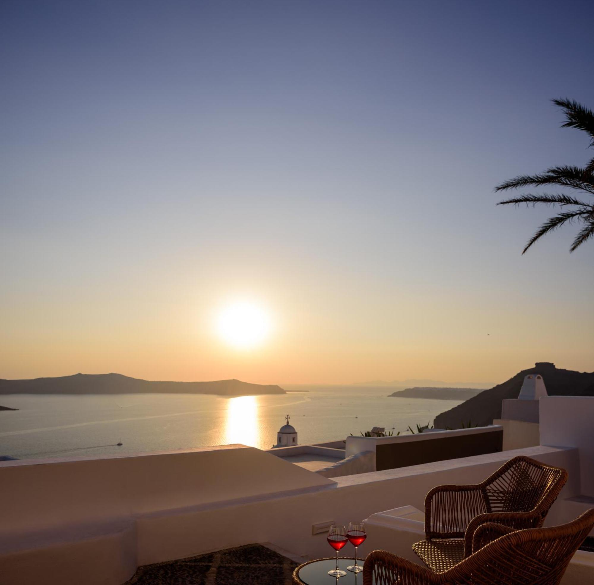 Anemos Family Suites Fira  Exteriér fotografie