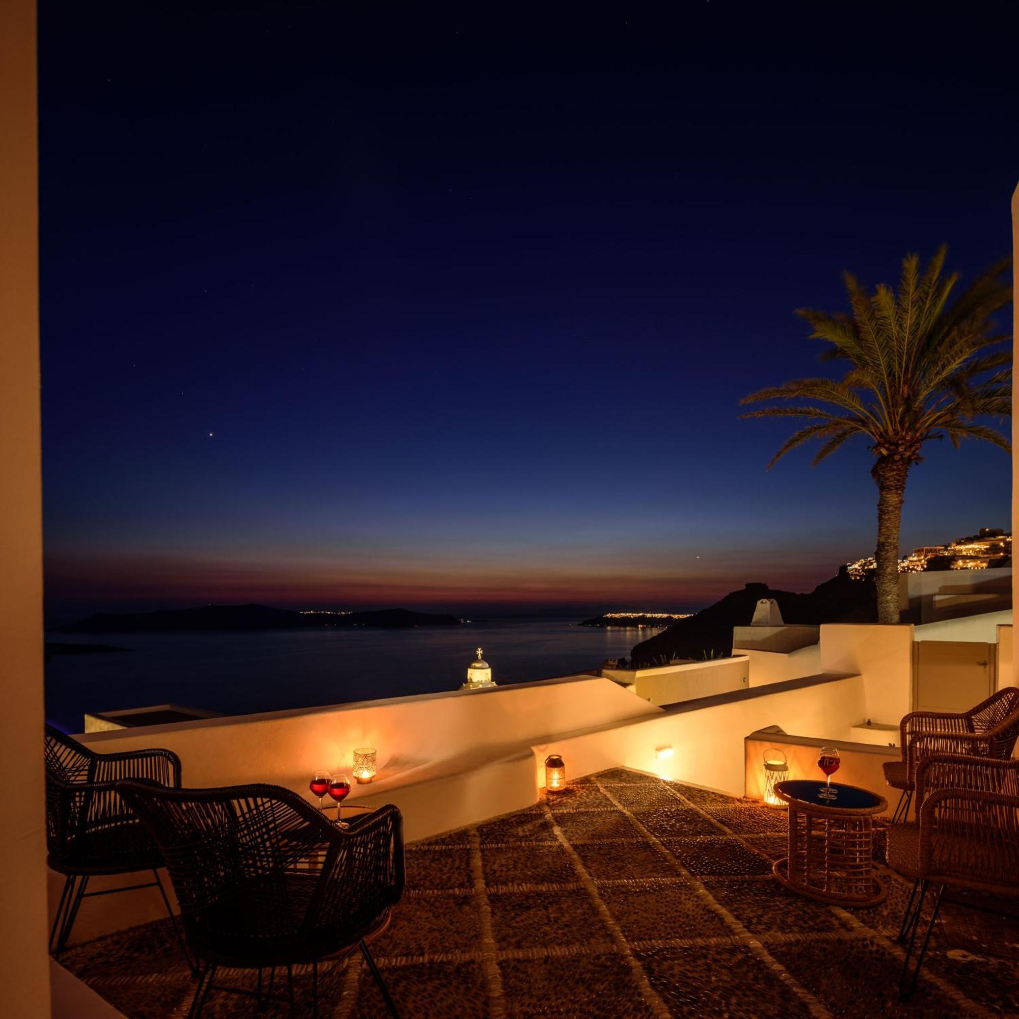 Anemos Family Suites Fira  Exteriér fotografie