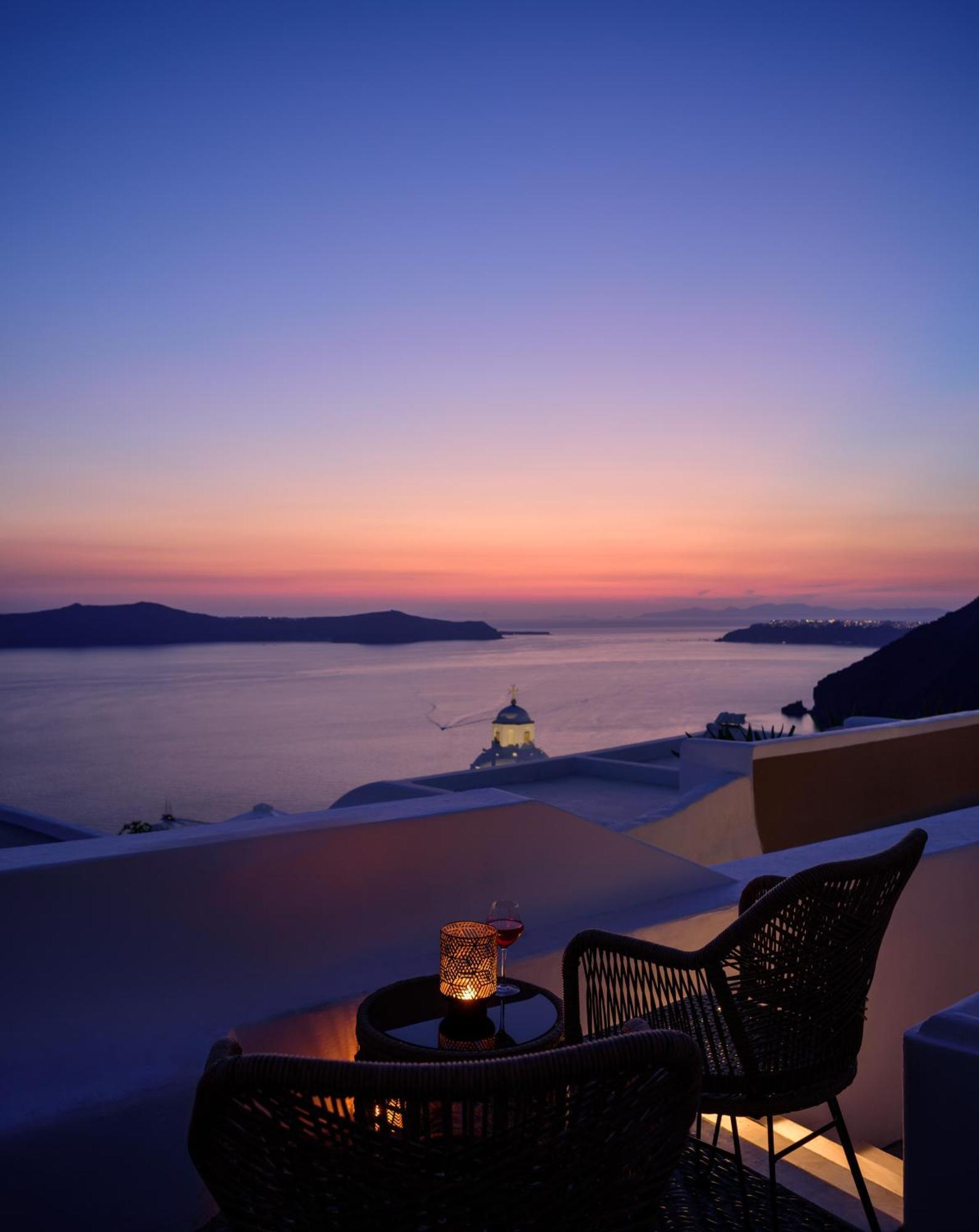 Anemos Family Suites Fira  Exteriér fotografie