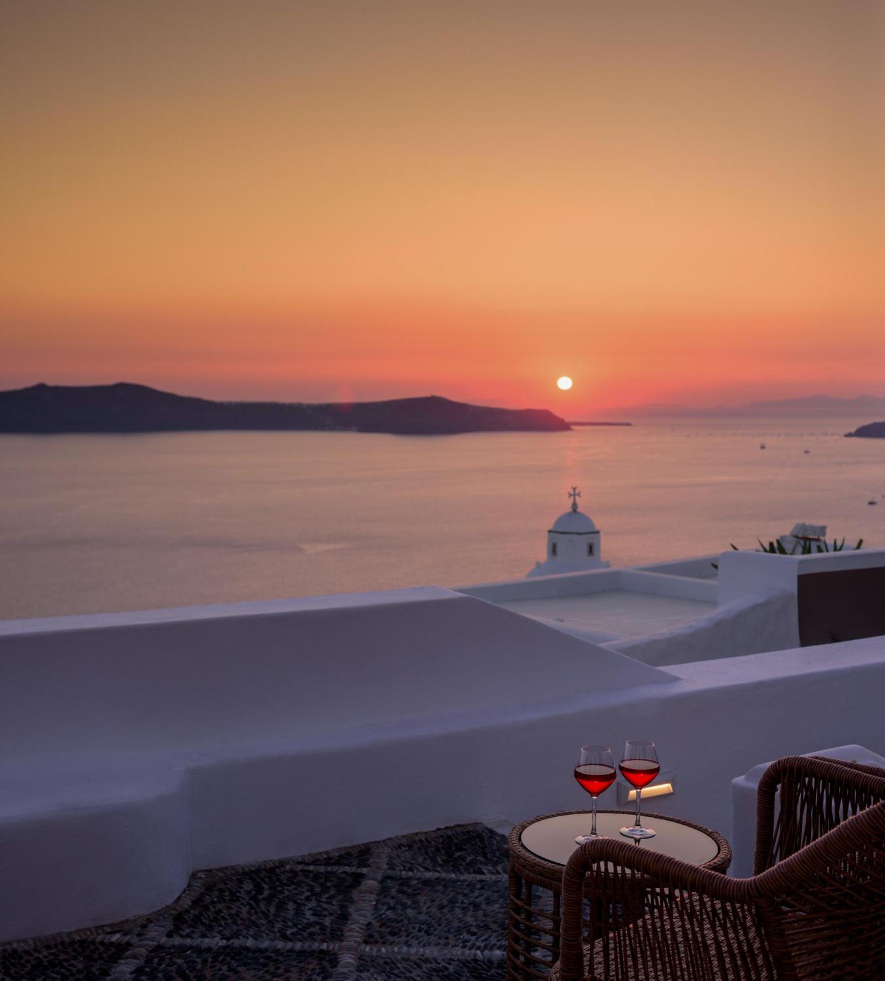 Anemos Family Suites Fira  Exteriér fotografie