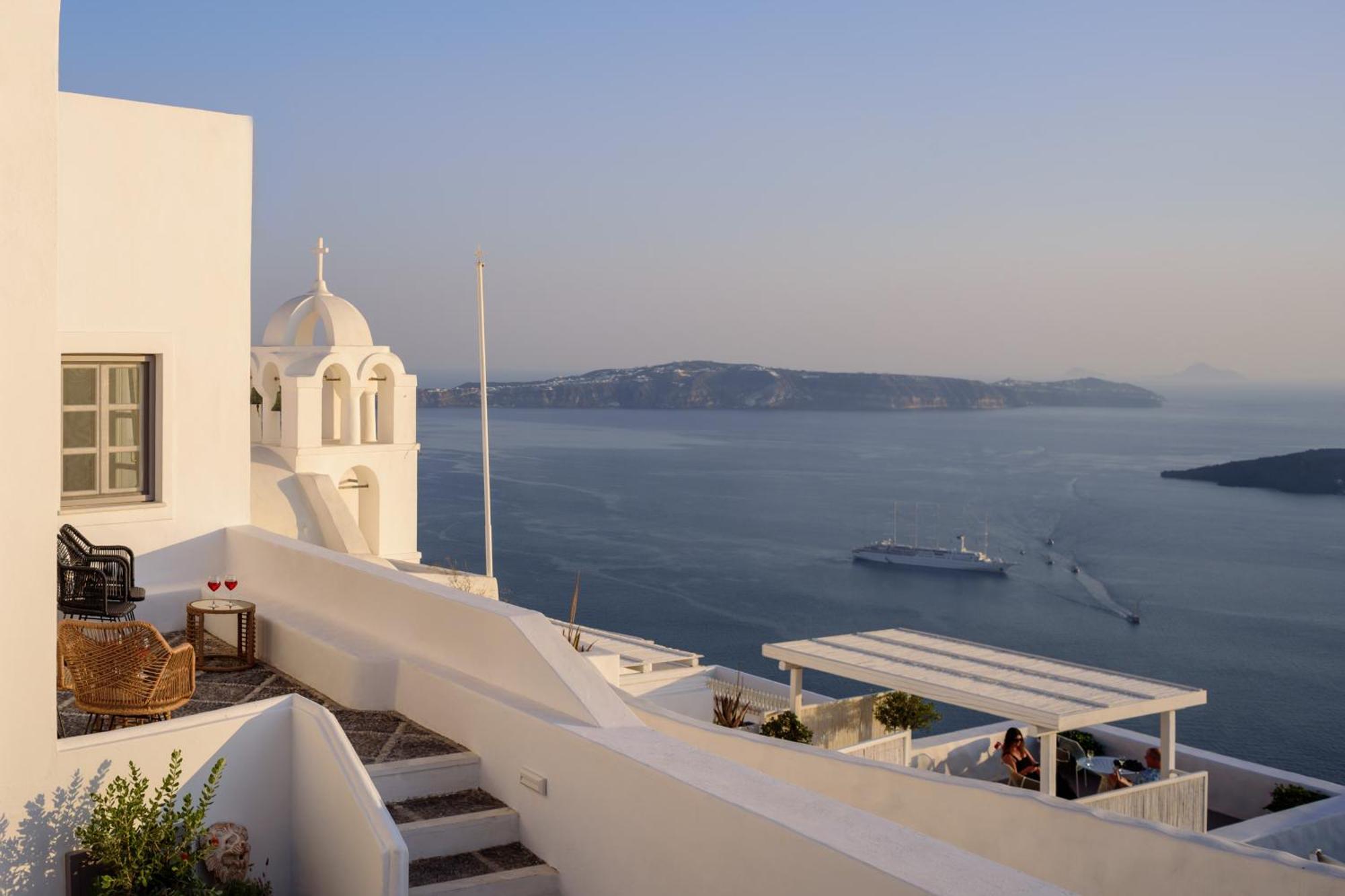 Anemos Family Suites Fira  Exteriér fotografie