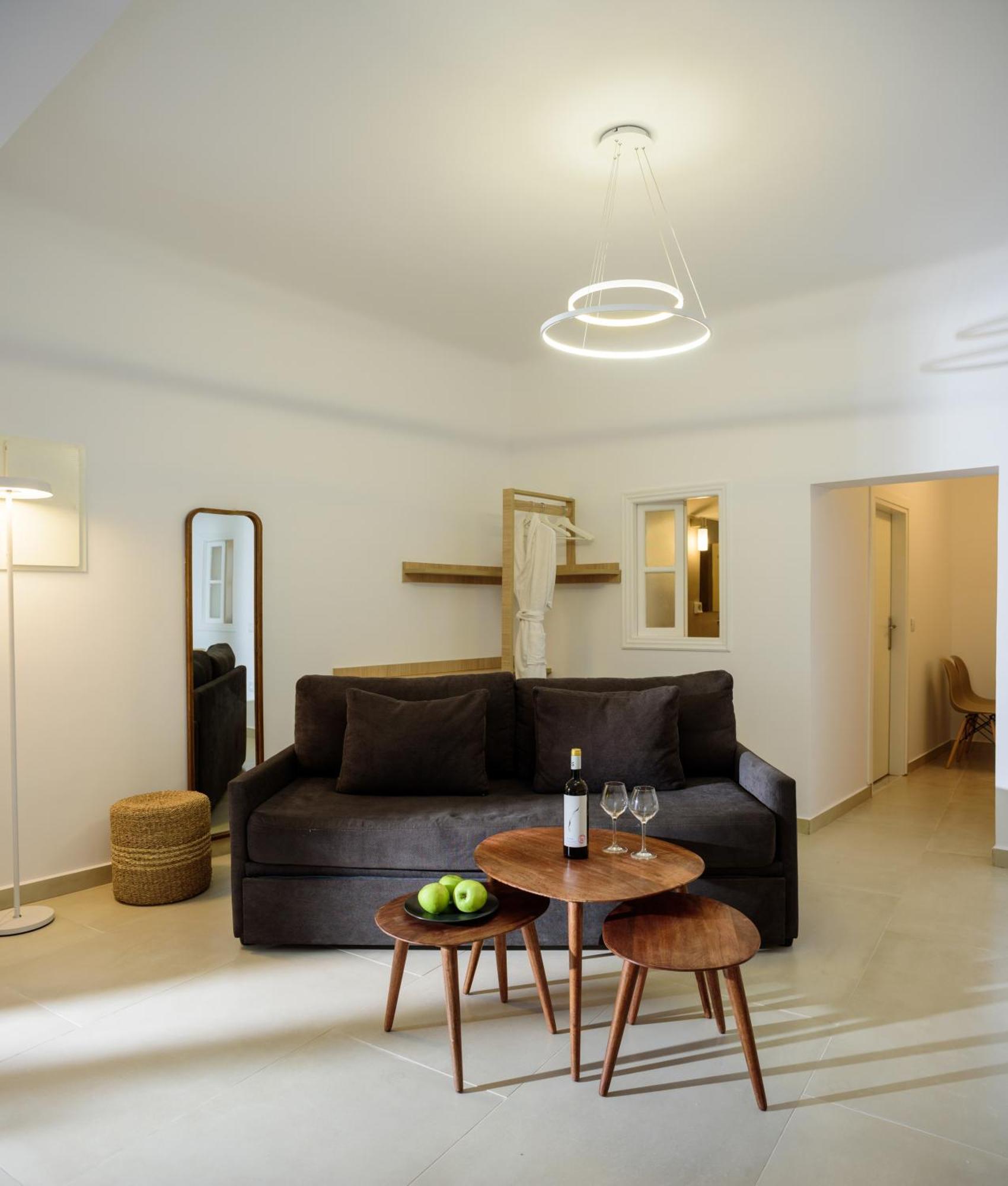 Anemos Family Suites Fira  Exteriér fotografie
