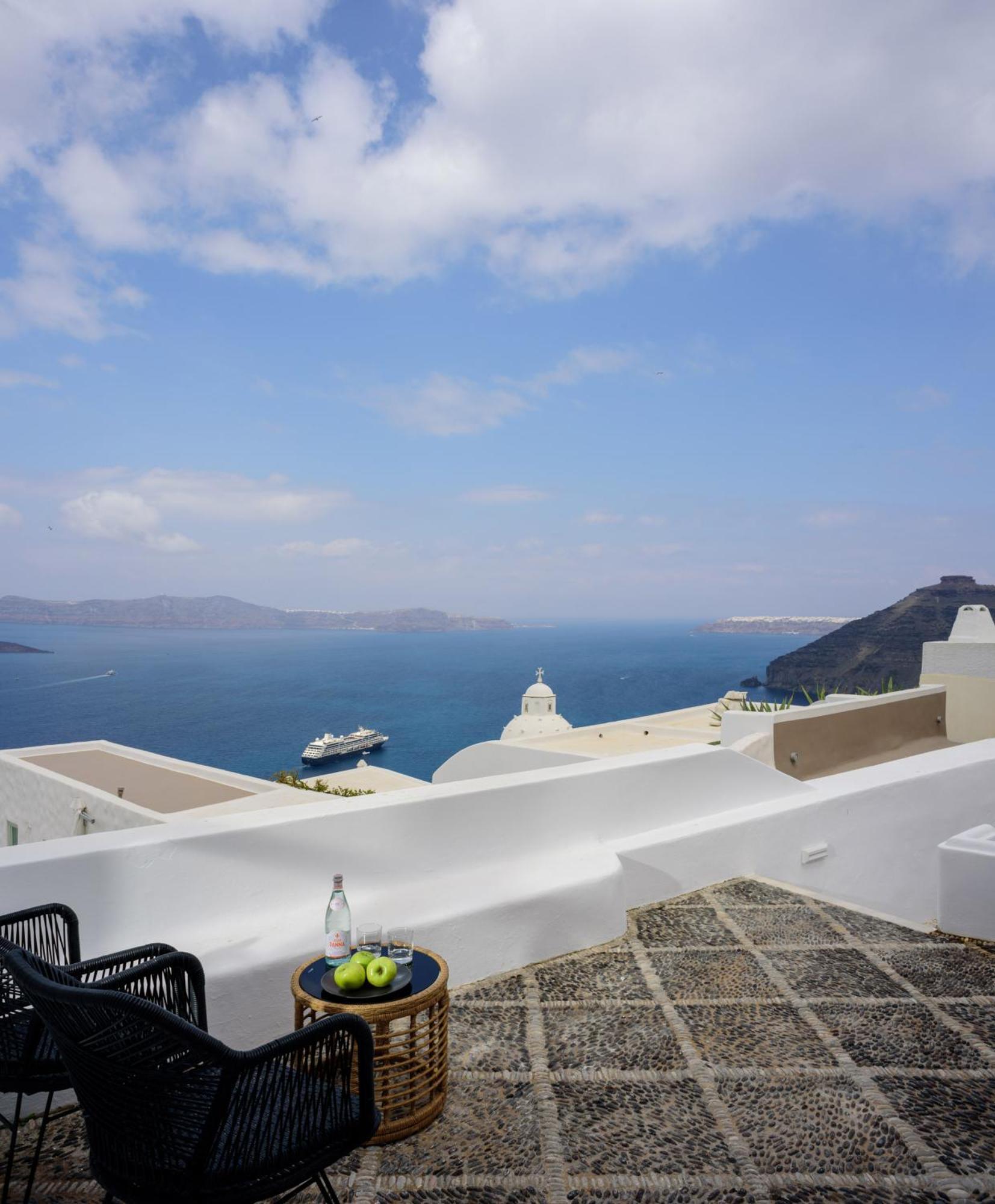 Anemos Family Suites Fira  Exteriér fotografie