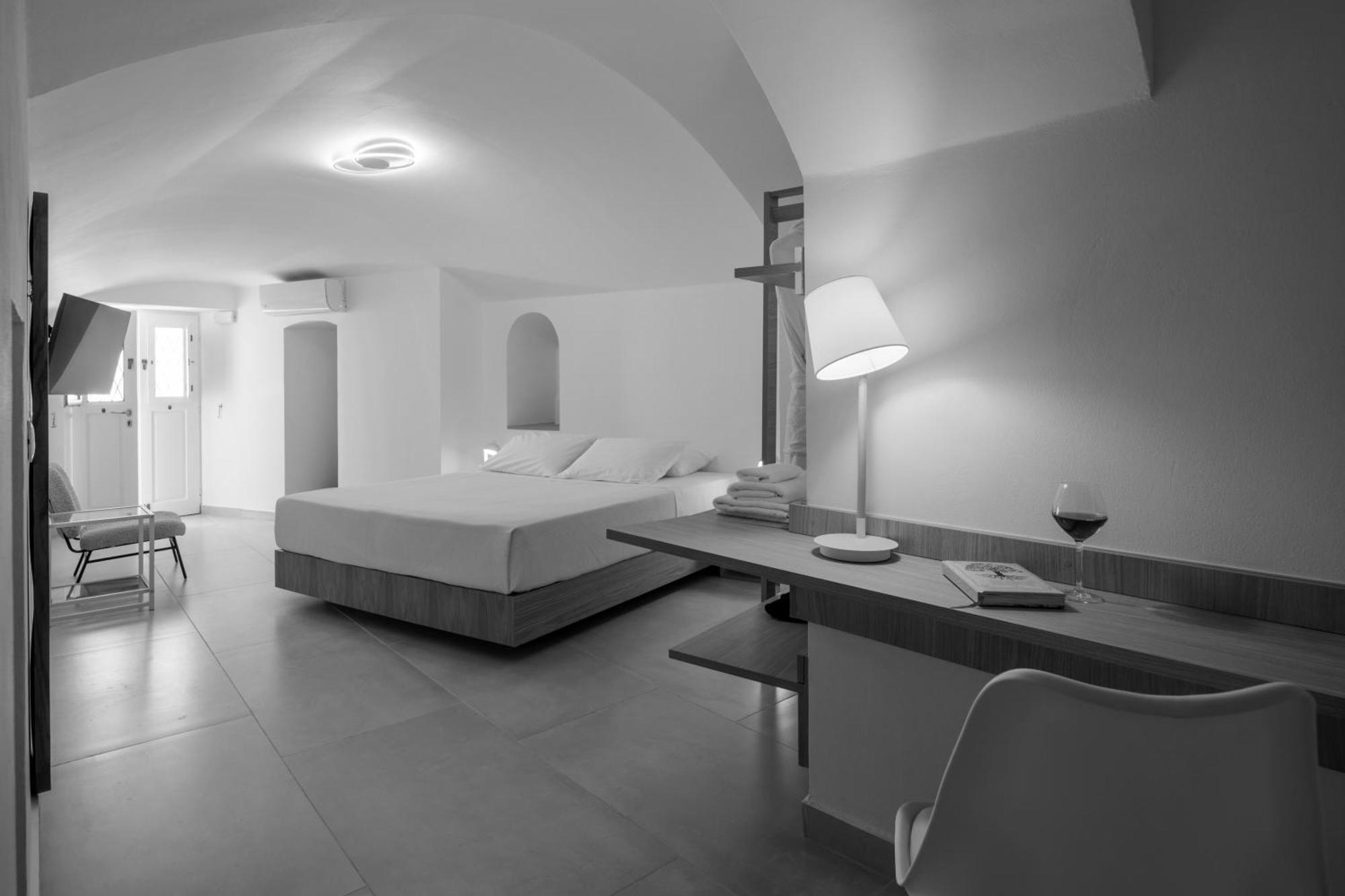 Anemos Family Suites Fira  Exteriér fotografie