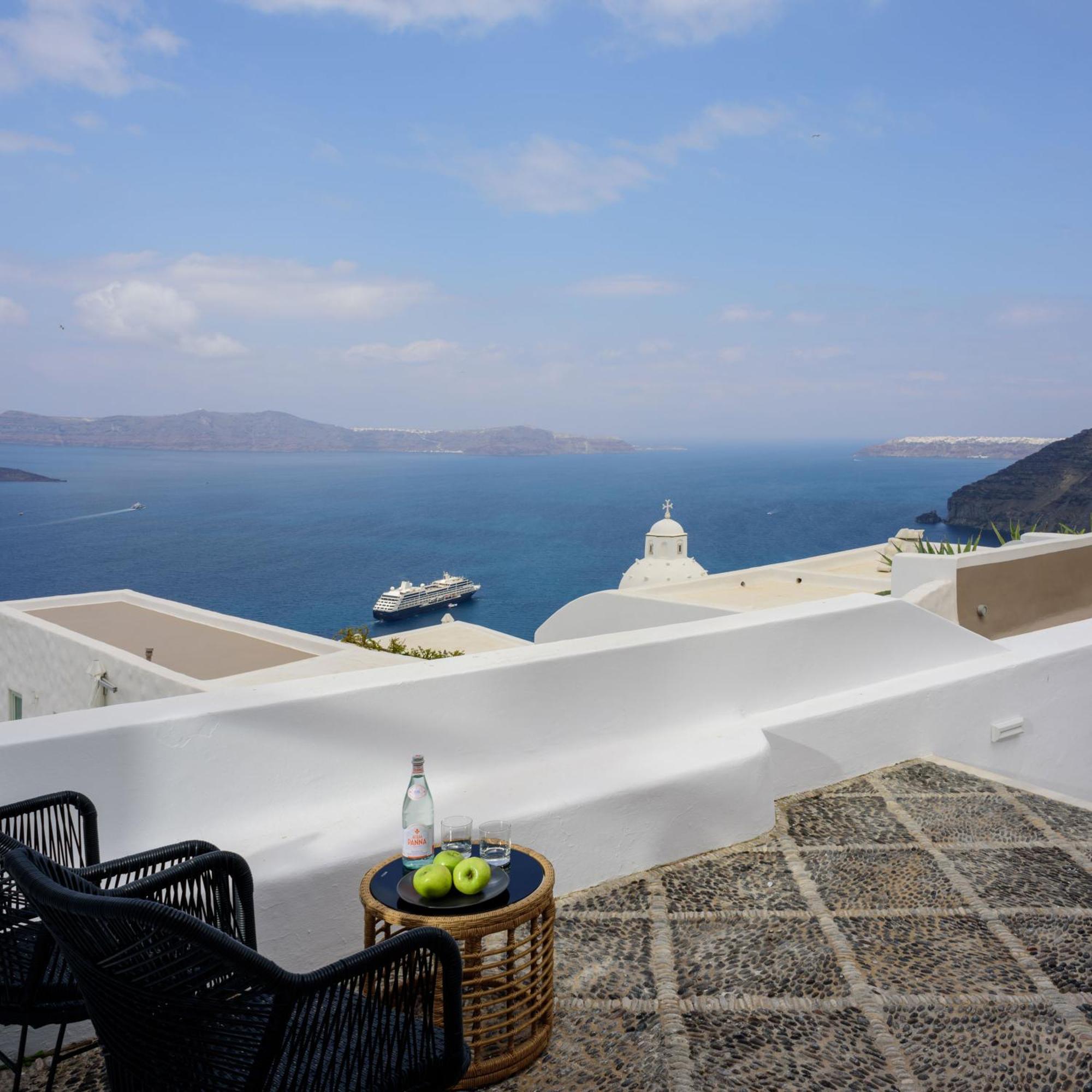 Elia Family Suites Fira  Exteriér fotografie